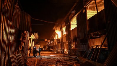 Пожари и големи щети след руските удари в Украйна (СНИМКИ)