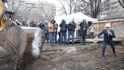 Първа копка за "Къща на децата" &ndash; глас и подкрепа за младите (СНИМКИ)