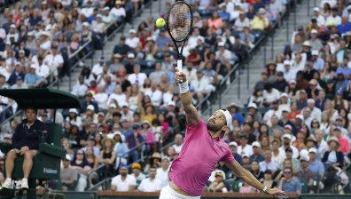 Григор стартира сезона на клей с поражение в UTS срещу Оже-Алиасим