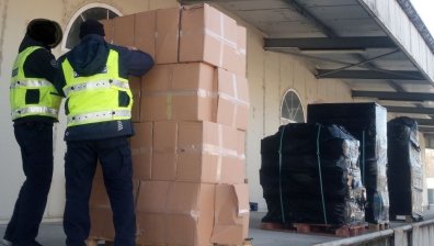 Митничари хванаха над 2 тона виагра в български ТИР, пътуващ за Нидерландия